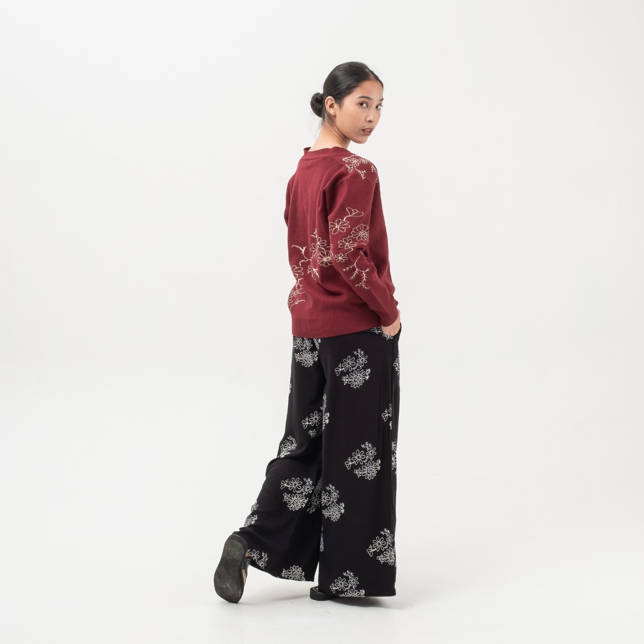 Dama Kara Suar Cardigan Rajut