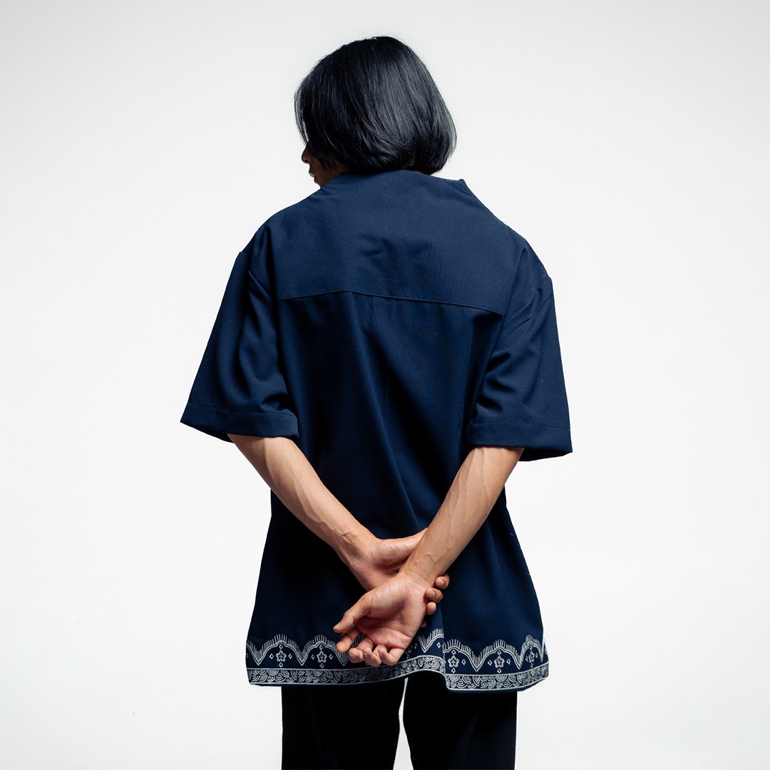 Dama Kara Arunika Embroidery Men Shirt