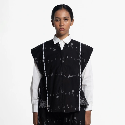 Dama Kara Kembali Vest