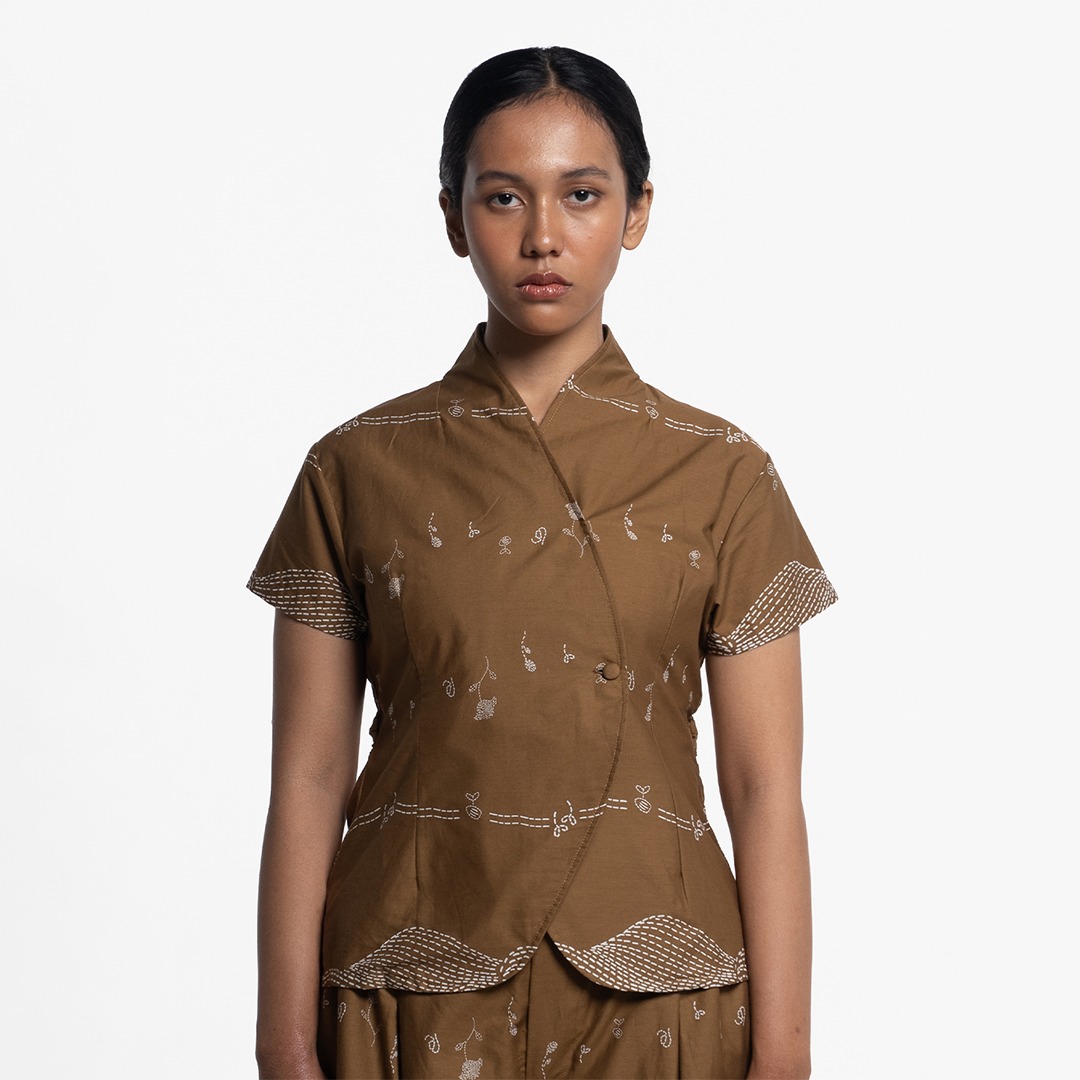 Dama Kara Kembali Blouse Shortsleeve