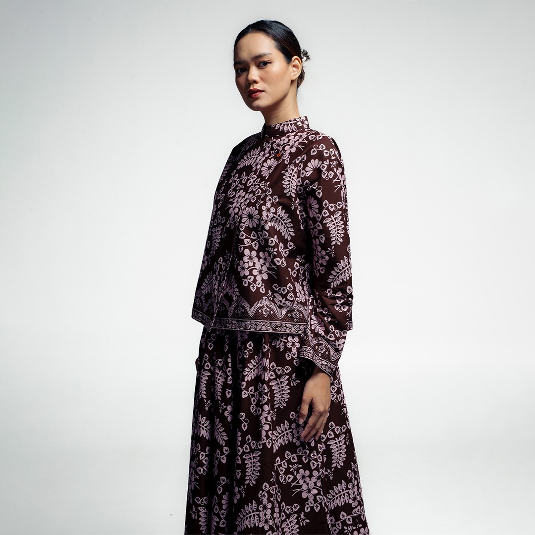 Dama Kara Arunika Janggan Women Shirt