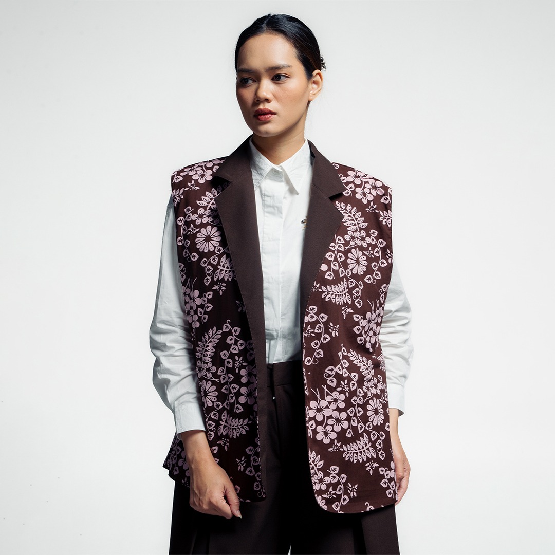 Dama Kara Arunika Two Ways Blazer