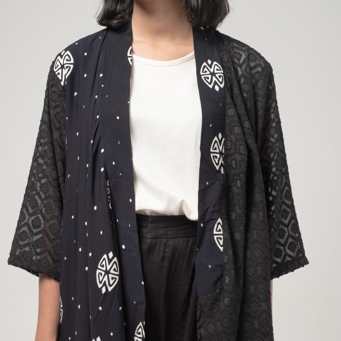 Dama Kara Kaimana Outer Lace