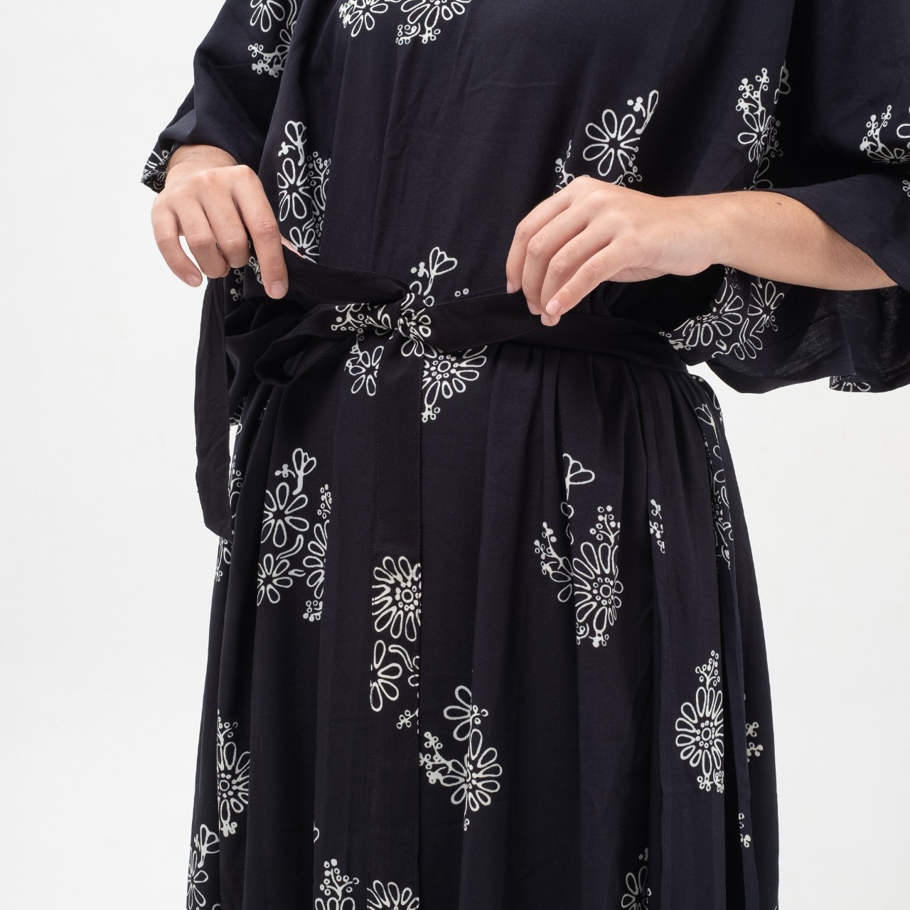 Dama Kara Suar Long Dress