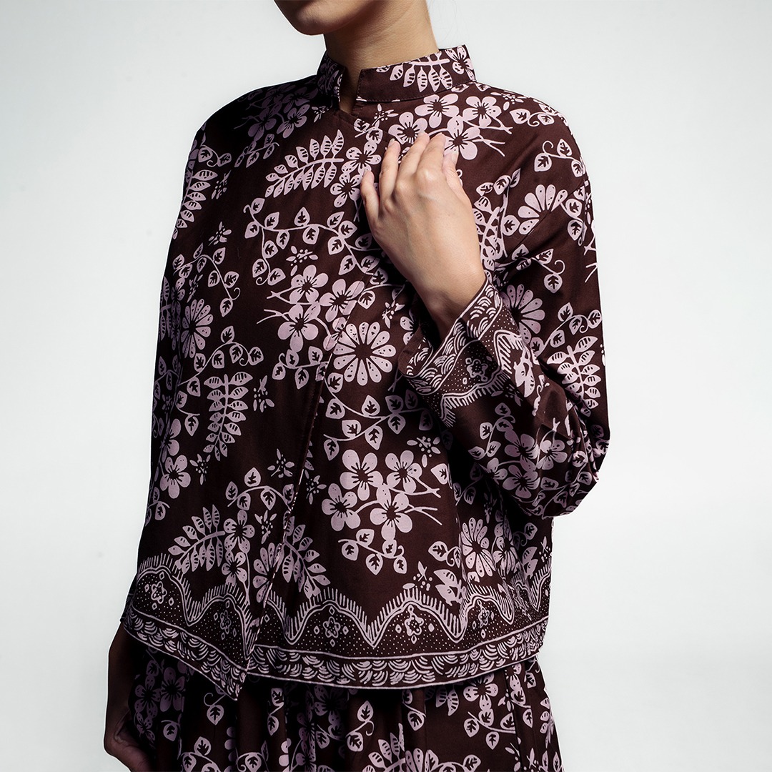 Dama Kara Arunika Janggan Women Shirt