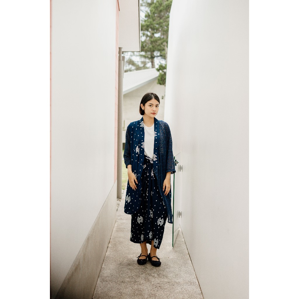 Dama Kara Kaimana Outer Lace