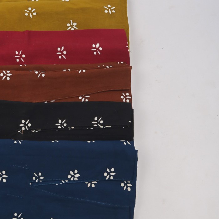 Dama Kara Kinasih Top Blouse (Atasan Batik)