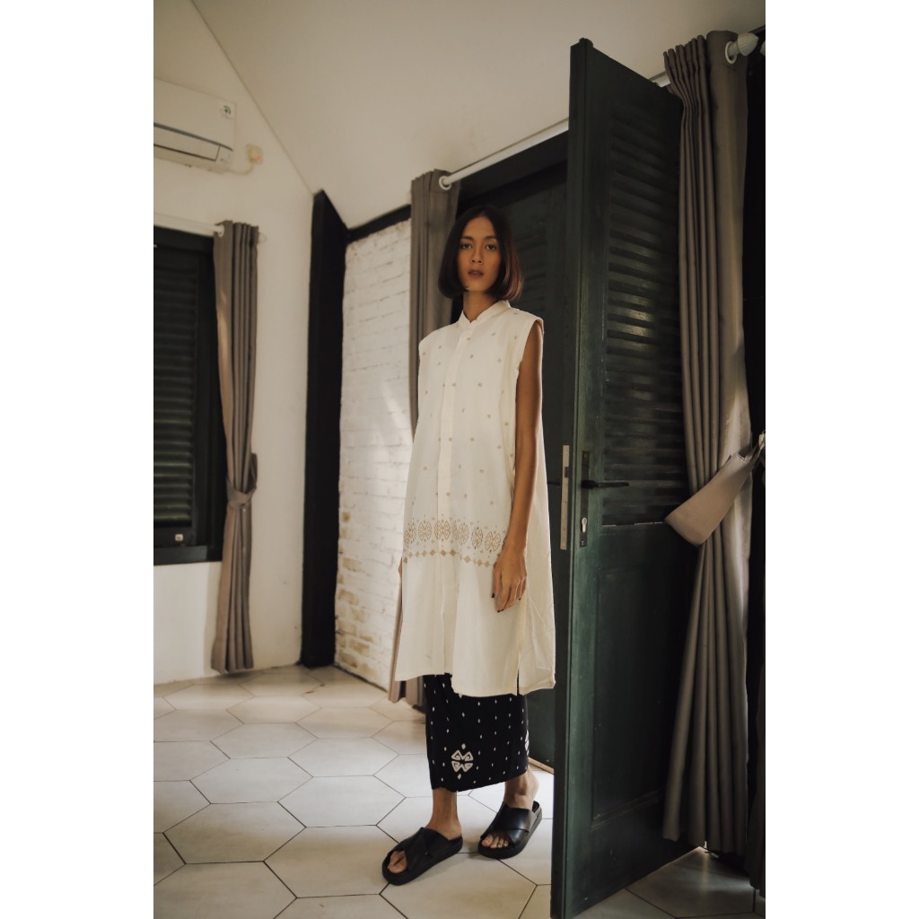 Dama Kara Kaimana Tunik Embroidery Sleeveless