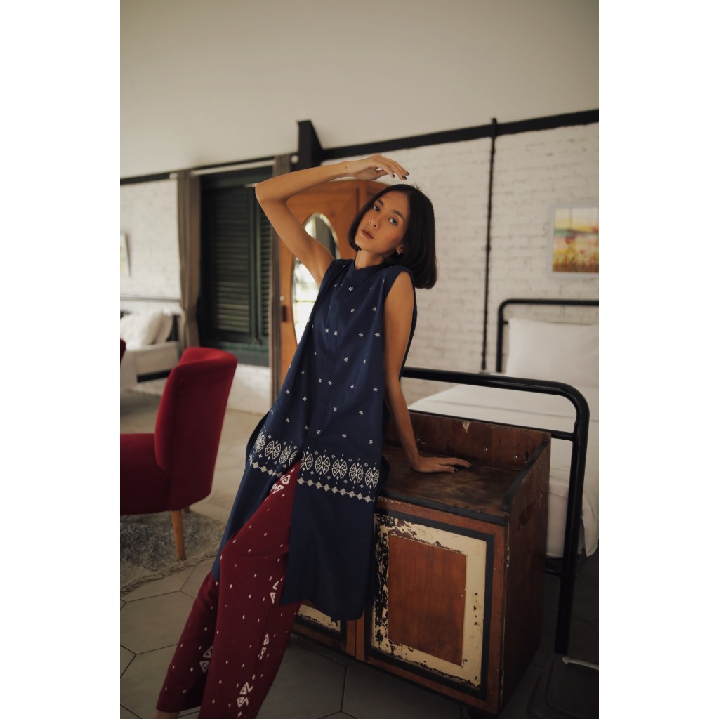 Dama Kara Kaimana Tunik Embroidery Sleeveless