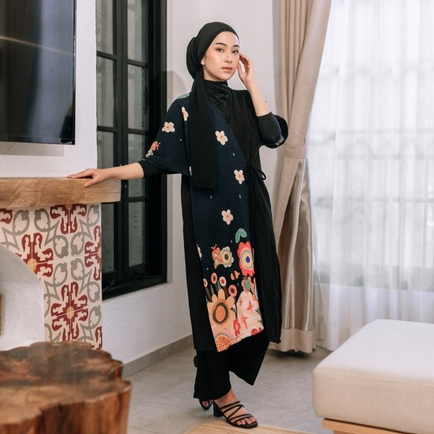 Dama Kara Kanaya Kimono