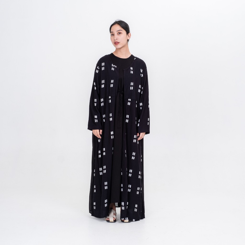 Dama Kara Gayatri Long Outer Longsleeve
