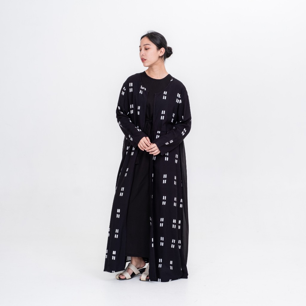 Dama Kara Gayatri Long Outer Longsleeve