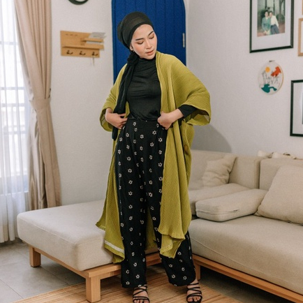 Dama Kara Basic Kimono Pleats