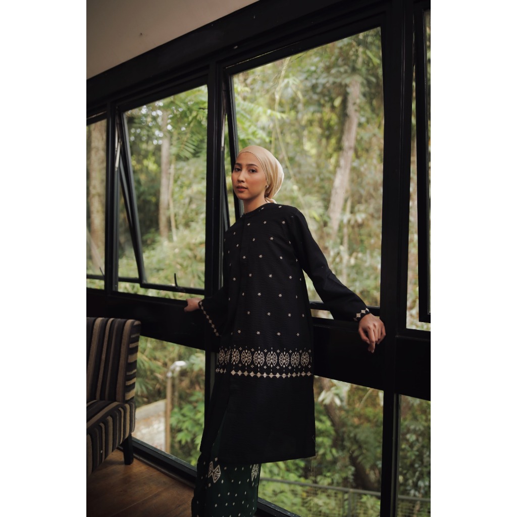 Dama Kara Kaimana Tunik Embroidery Longsleeve