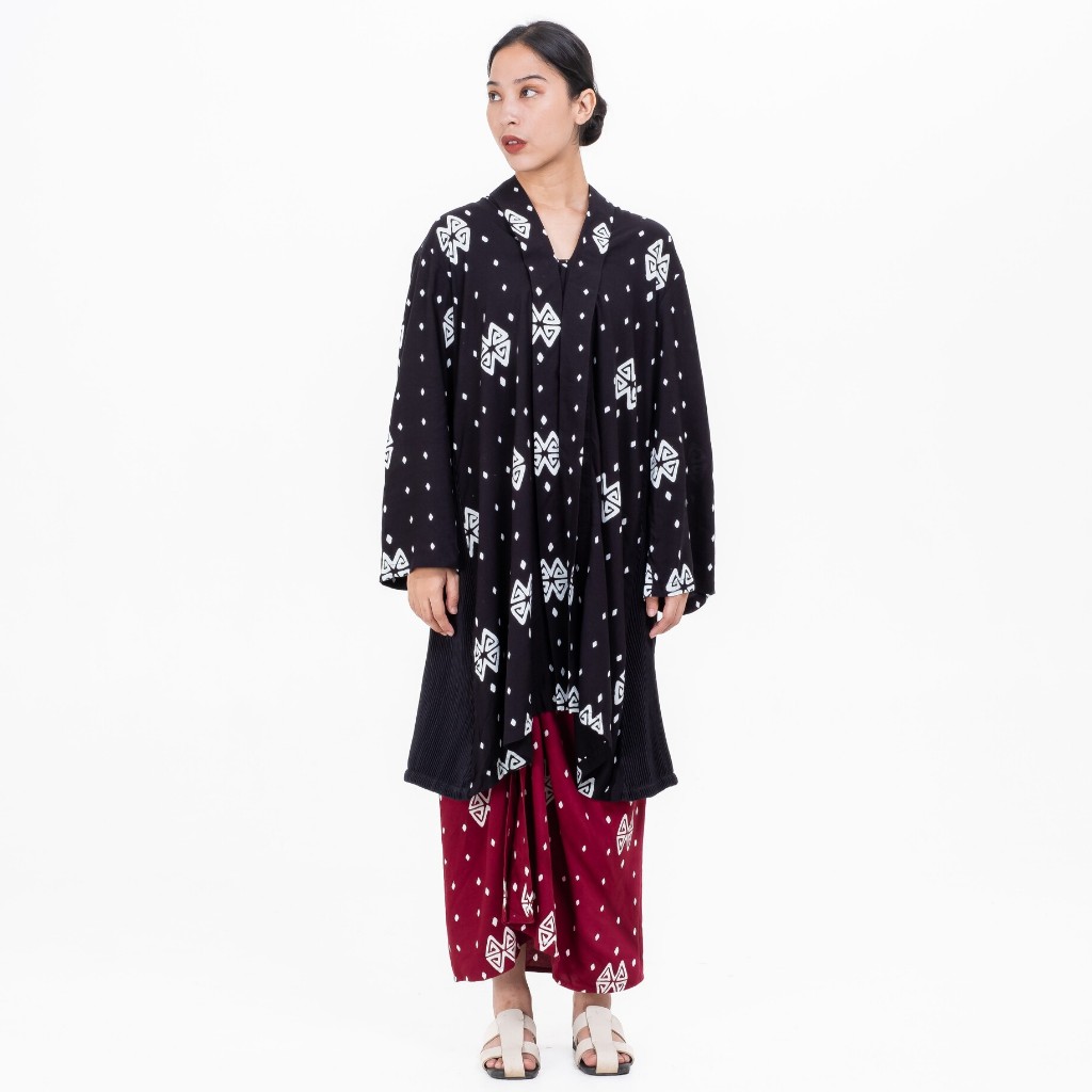 Dama Kara Kaimana Kebaya Encim