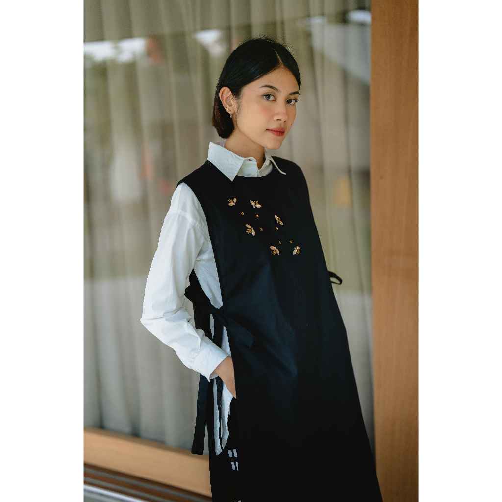 Dama Kara Nahla Long Vest Beads
