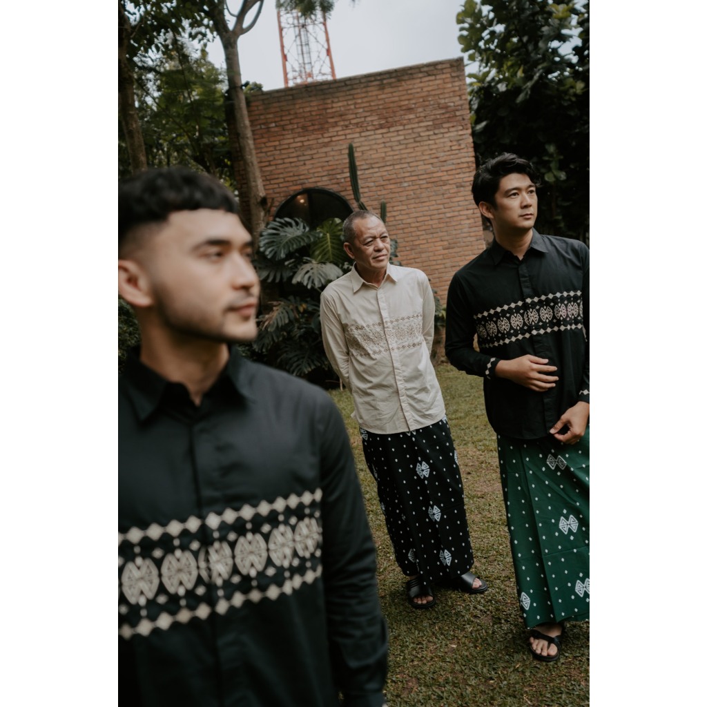 Dama Kara Kaimana Kemeja Embroidery