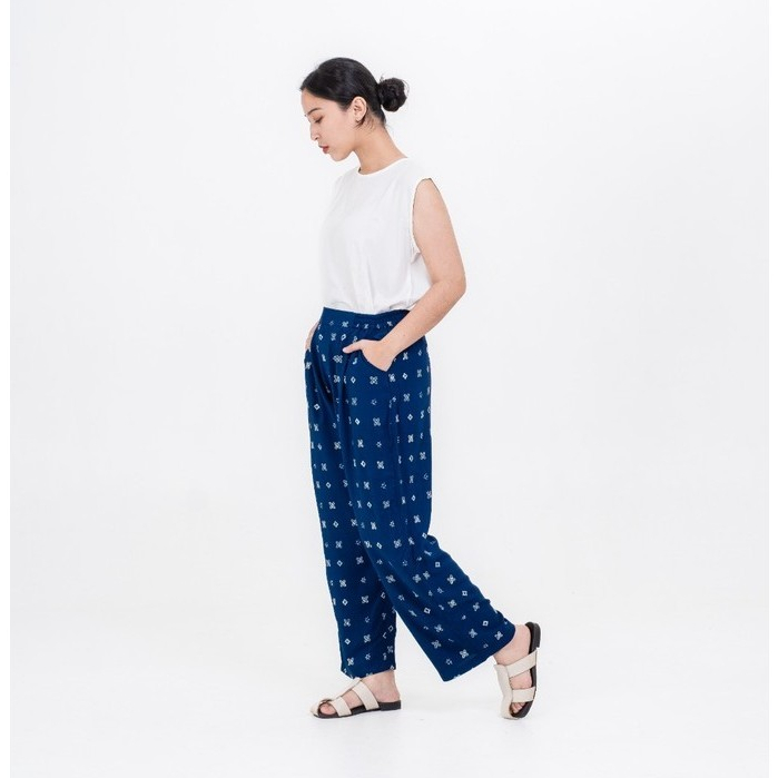 Dama Kara Hapsari Long Pants