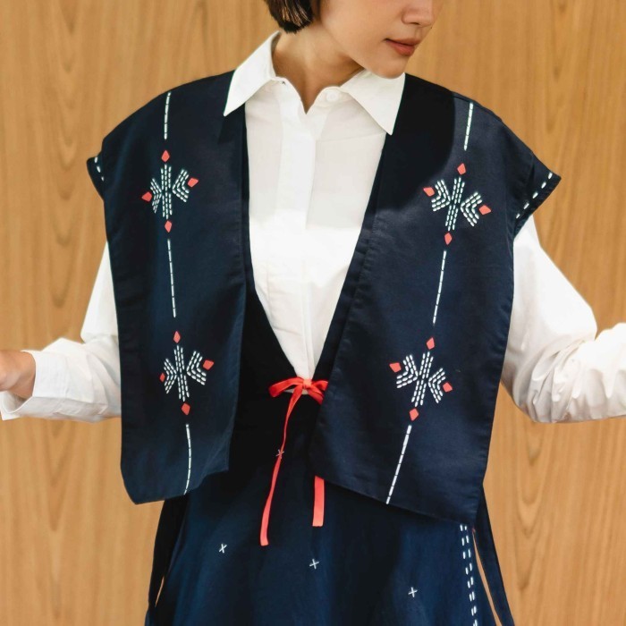 Dama Kara Jalin Crop Vest Sashiko