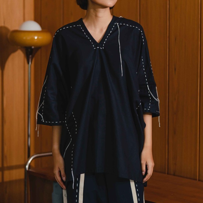 Dama Kara Jalin Blouse Sashiko