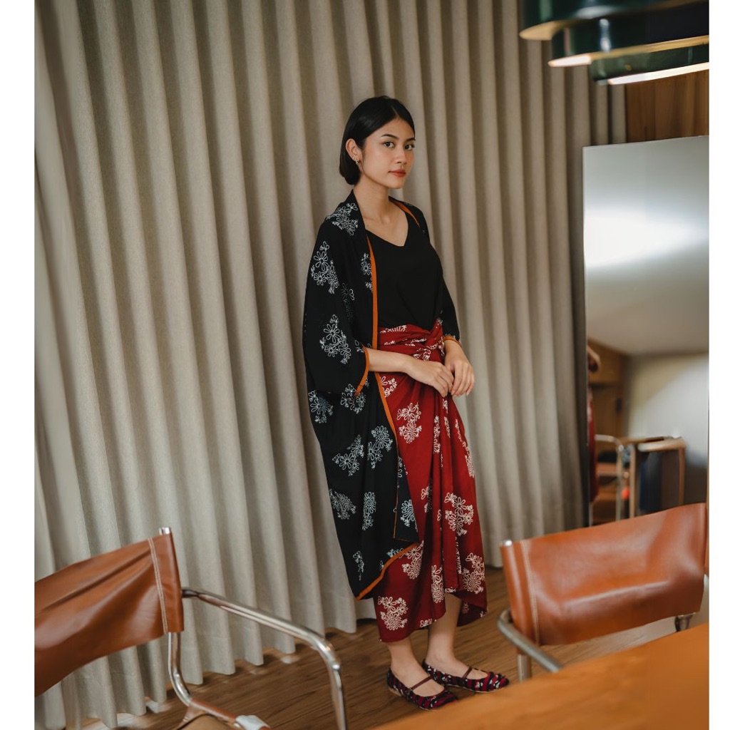 Dama Kara Suar Outer Batwing