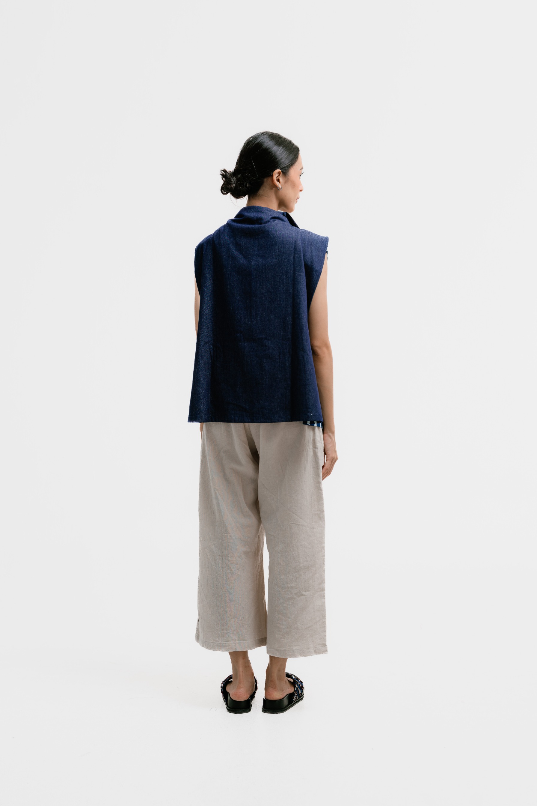 Dama Kara Lembayung Raw Vest 