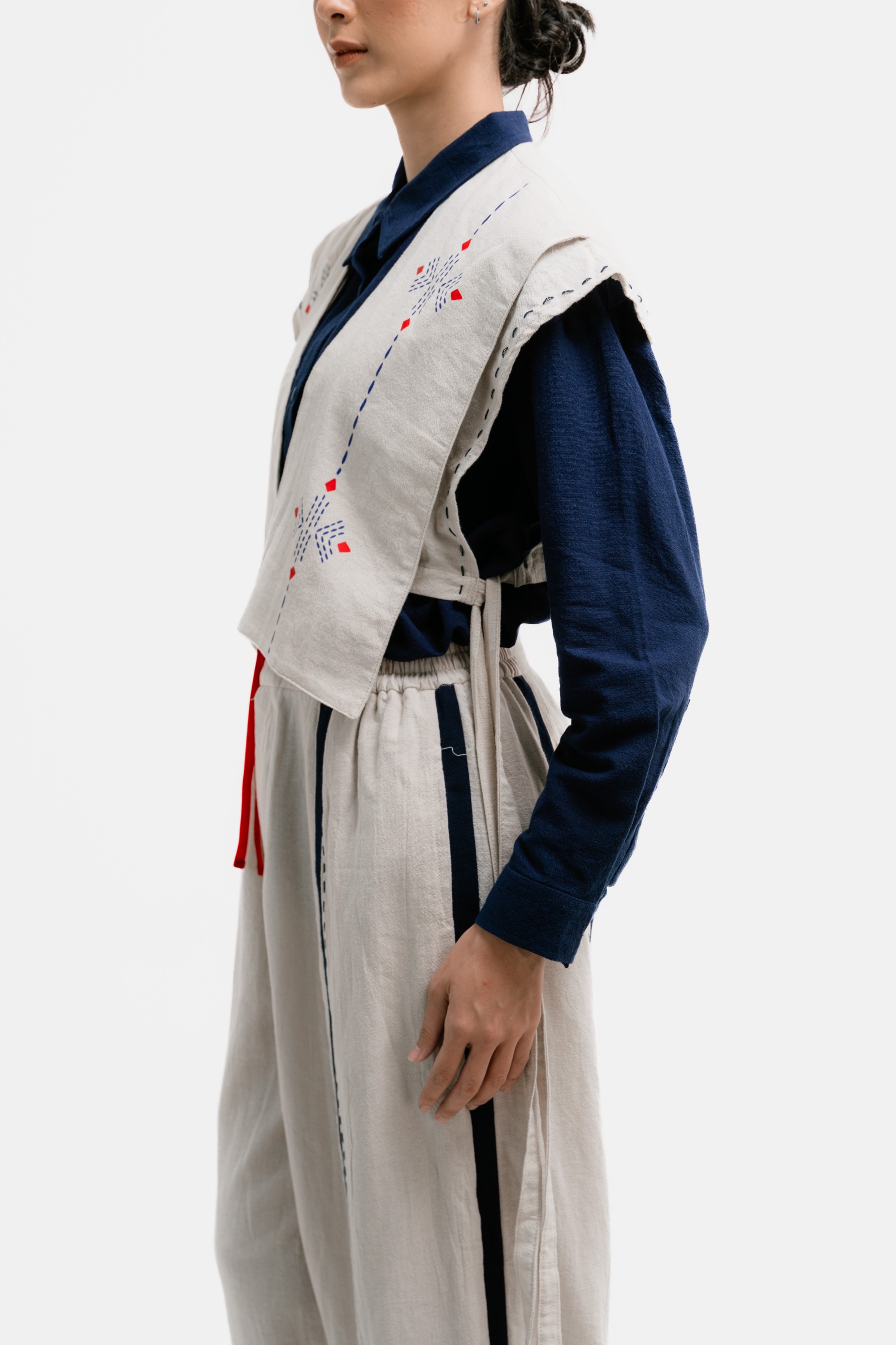 Dama Kara Jalin Crop Vest Sashiko