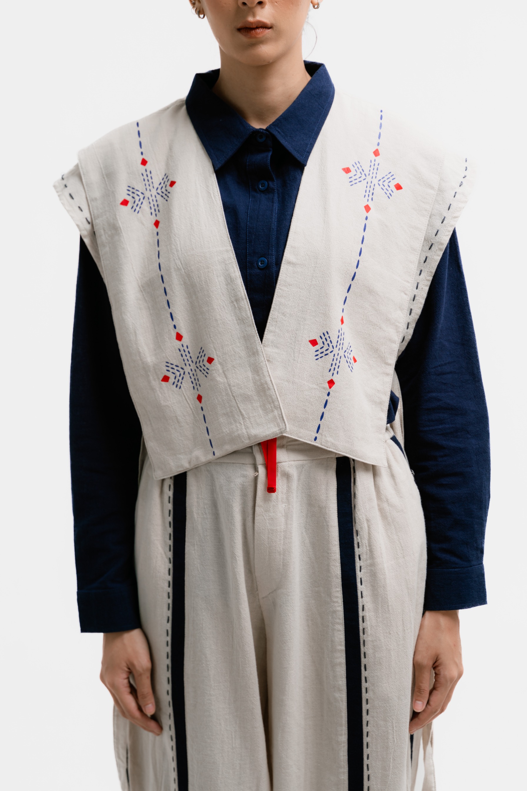Dama Kara Jalin Crop Vest Sashiko