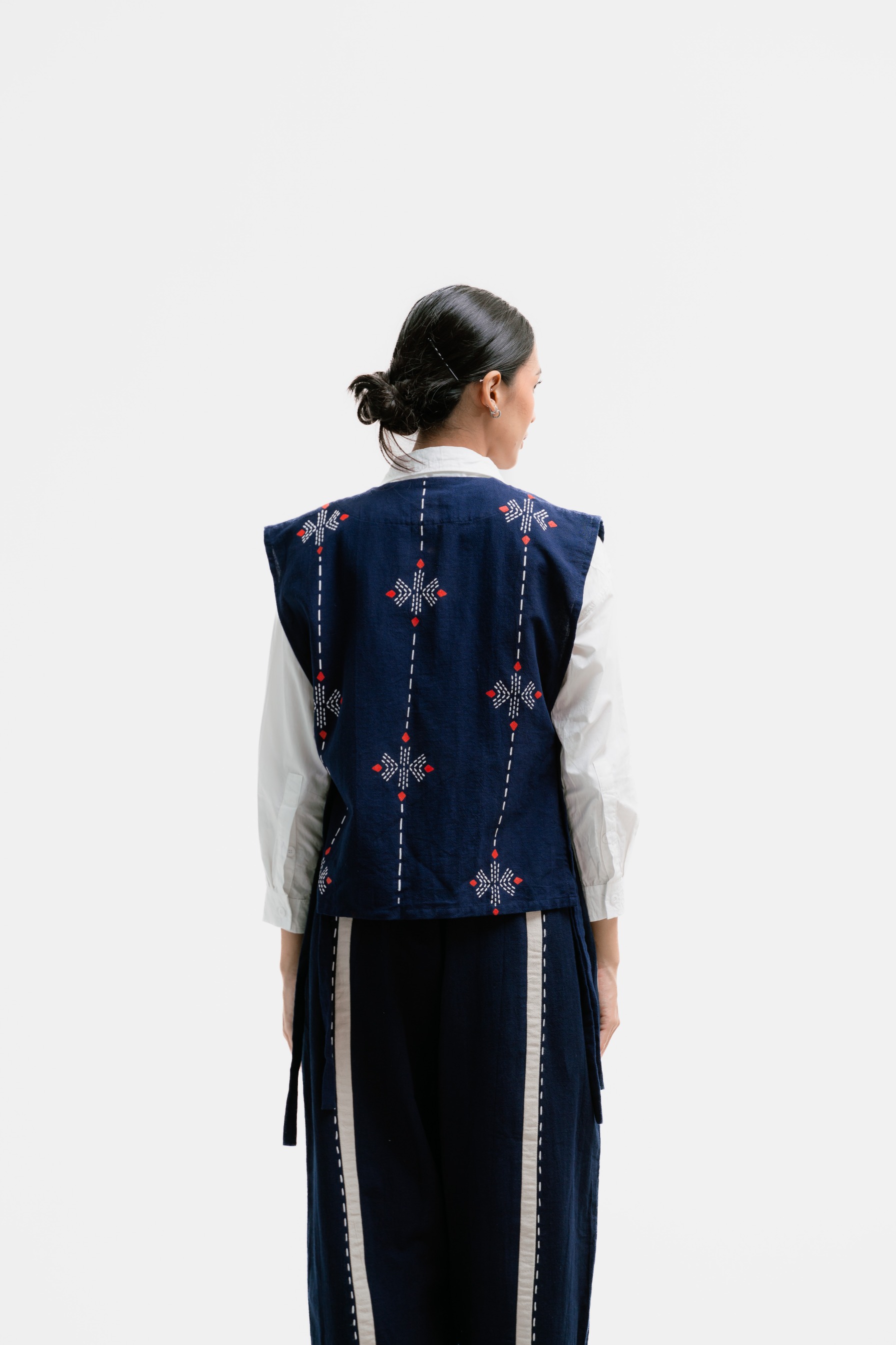 Dama Kara Jalin Vest Sashiko
