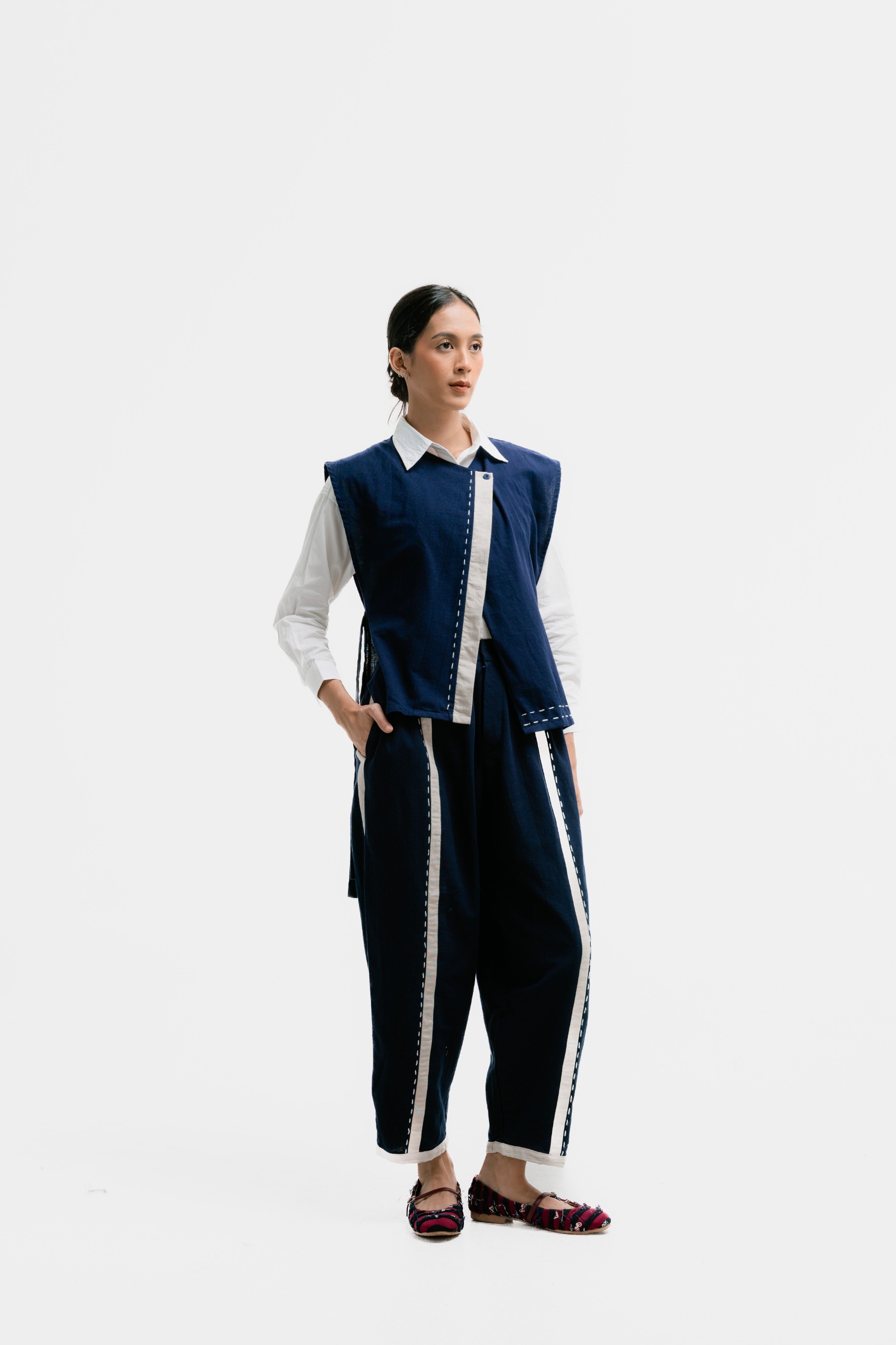 Dama Kara Jalin Vest Sashiko
