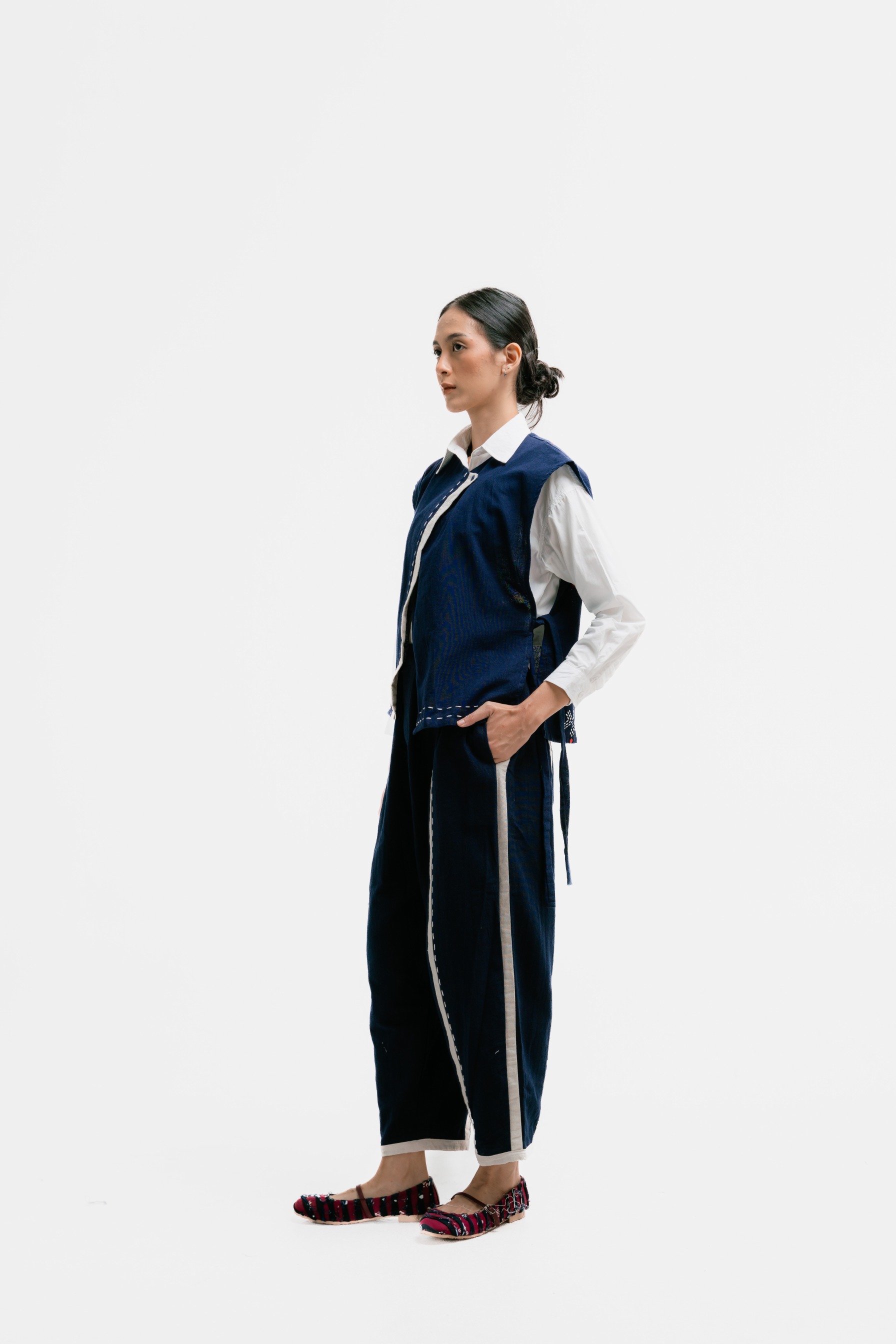 Dama Kara Jalin Vest Sashiko