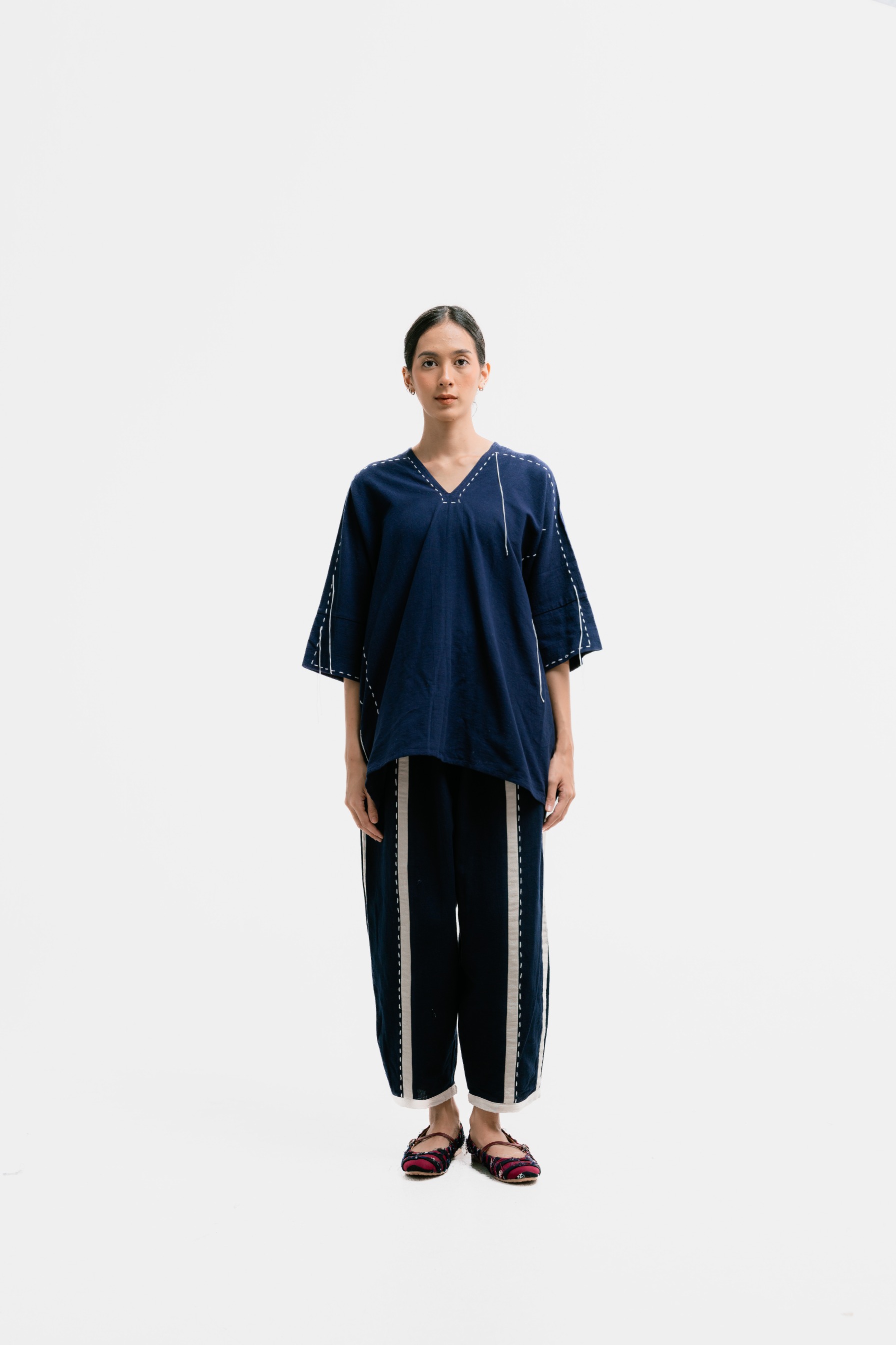 Dama Kara Jalin Blouse Sashiko