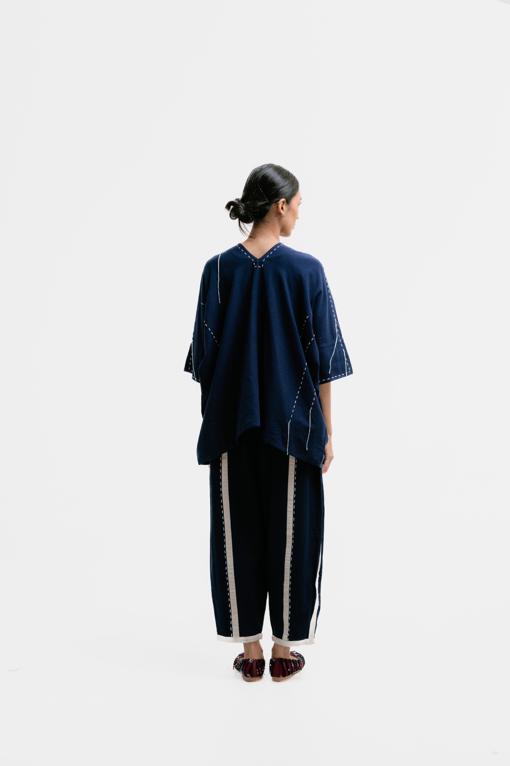 Dama Kara Jalin Blouse Sashiko