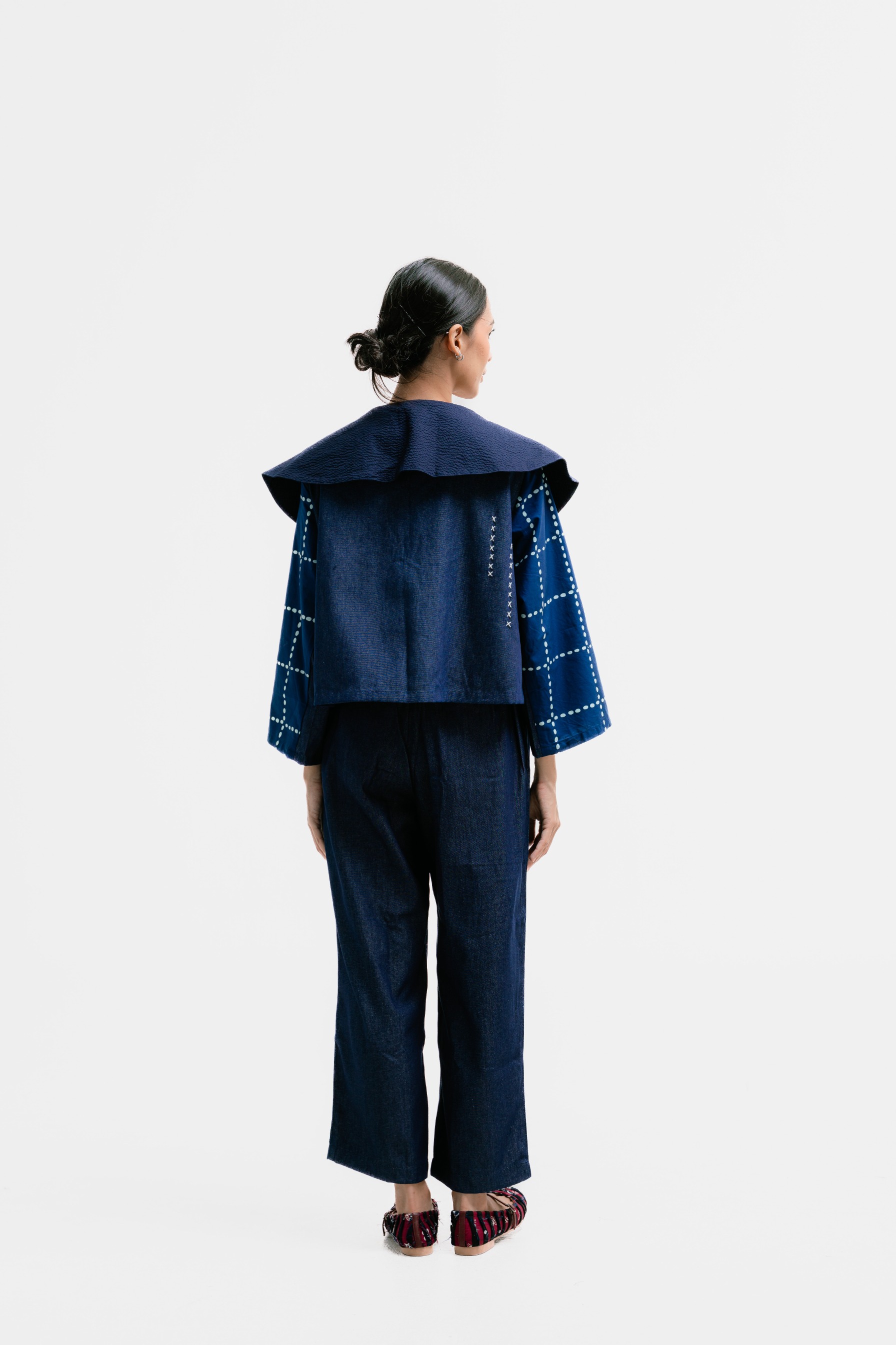 Dama Kara Lembayung Crop Outer
