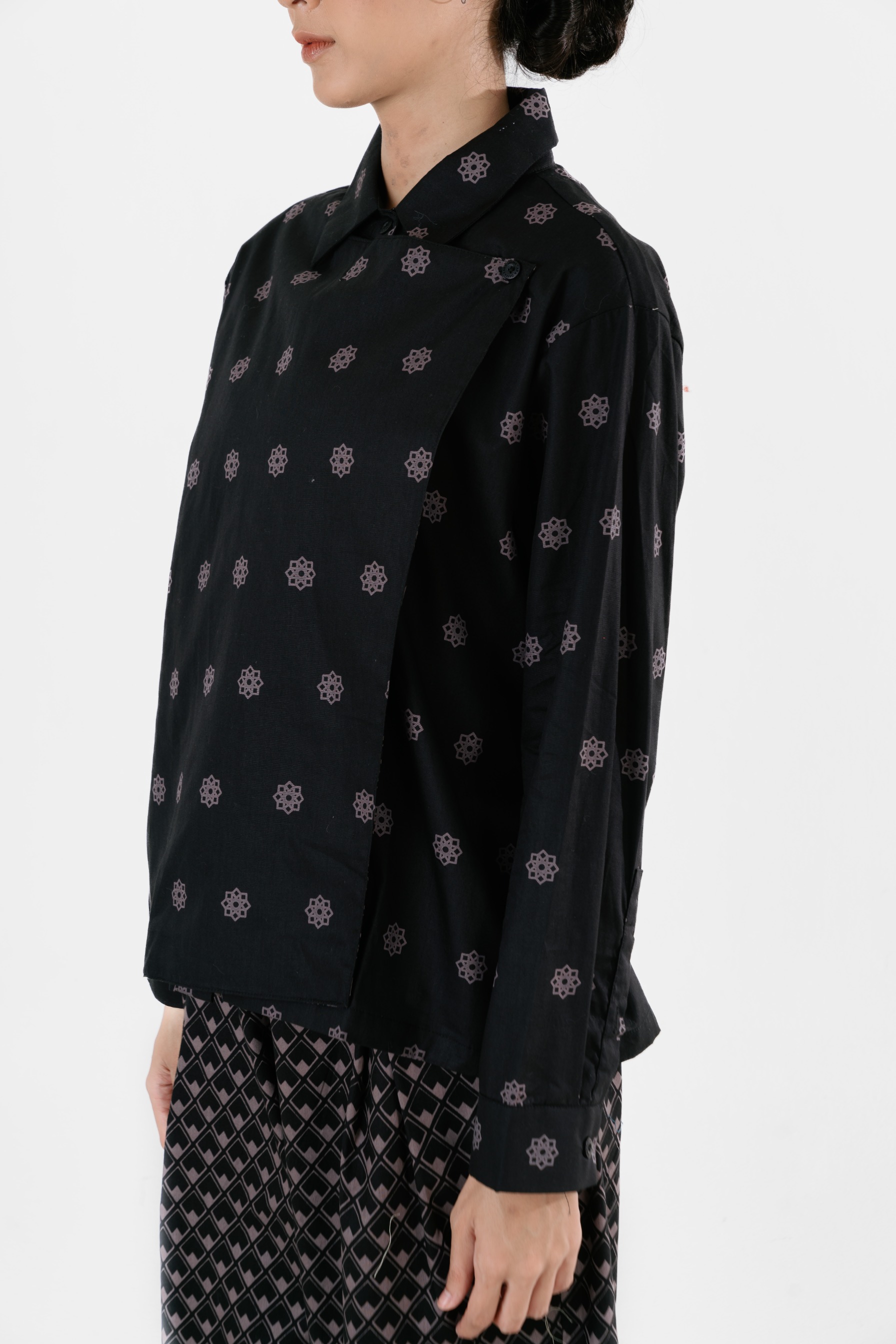 Dama Kara Gantari Janggan Shirt