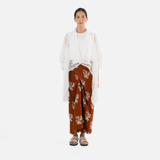 Image of Dama Kara Basic Outer Lace Pleats
