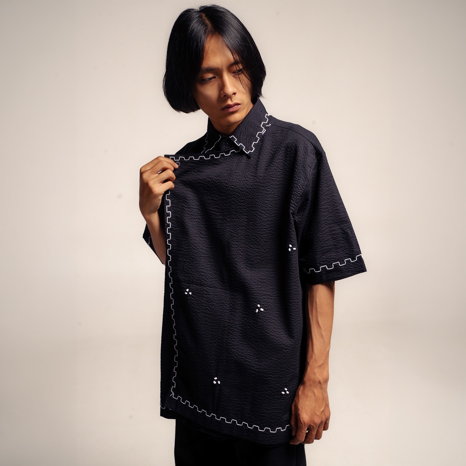 Dama Kara Senarai Kemeja Janggan Sashiko Shortsleeve