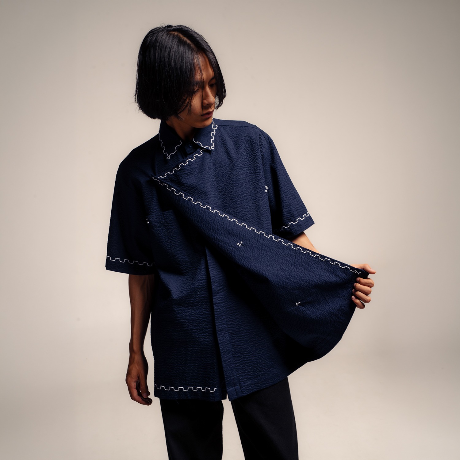 Dama Kara Senarai Kemeja Janggan Sashiko Shortsleeve