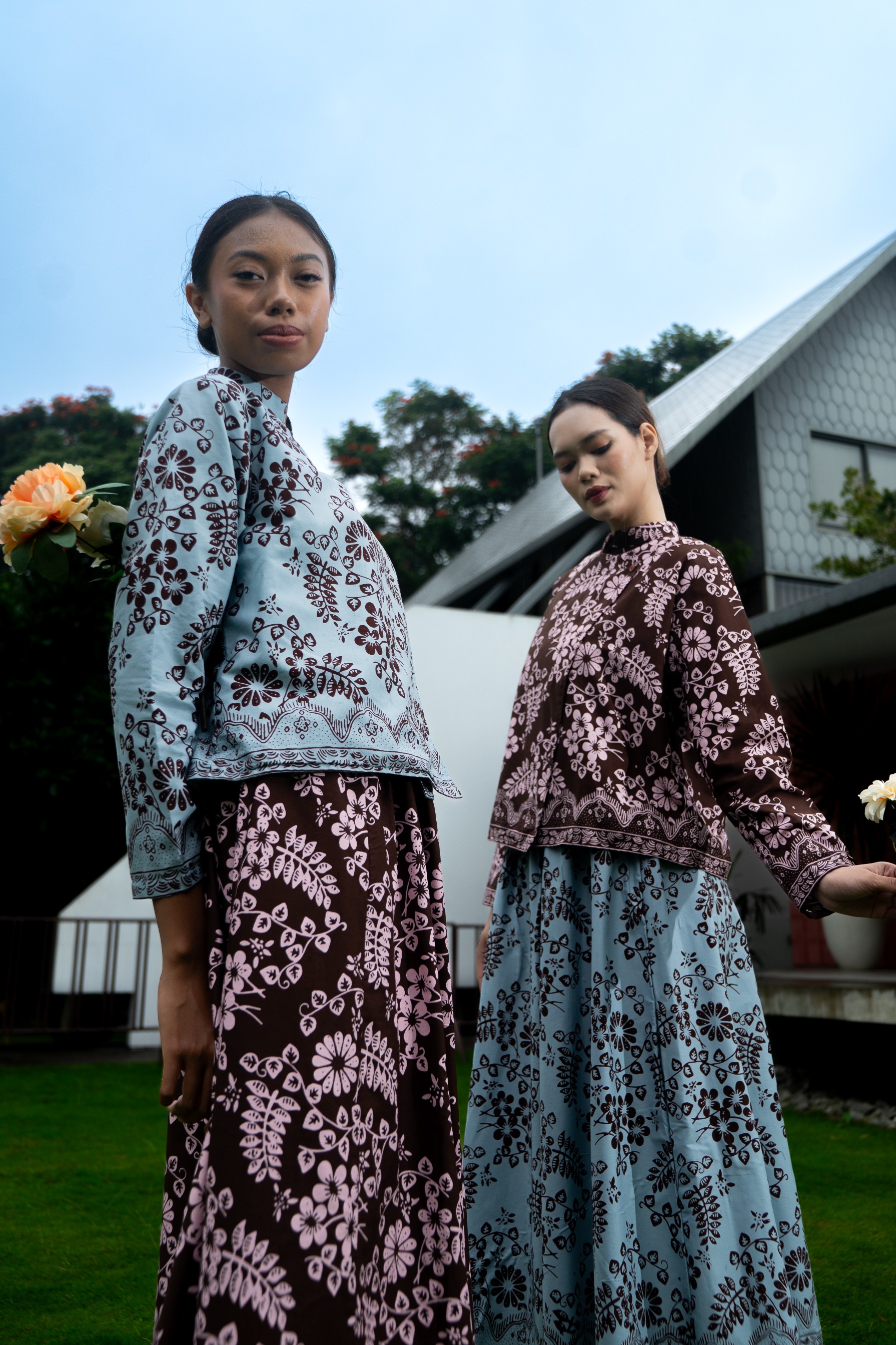 Dama Kara Arunika Janggan Women Shirt