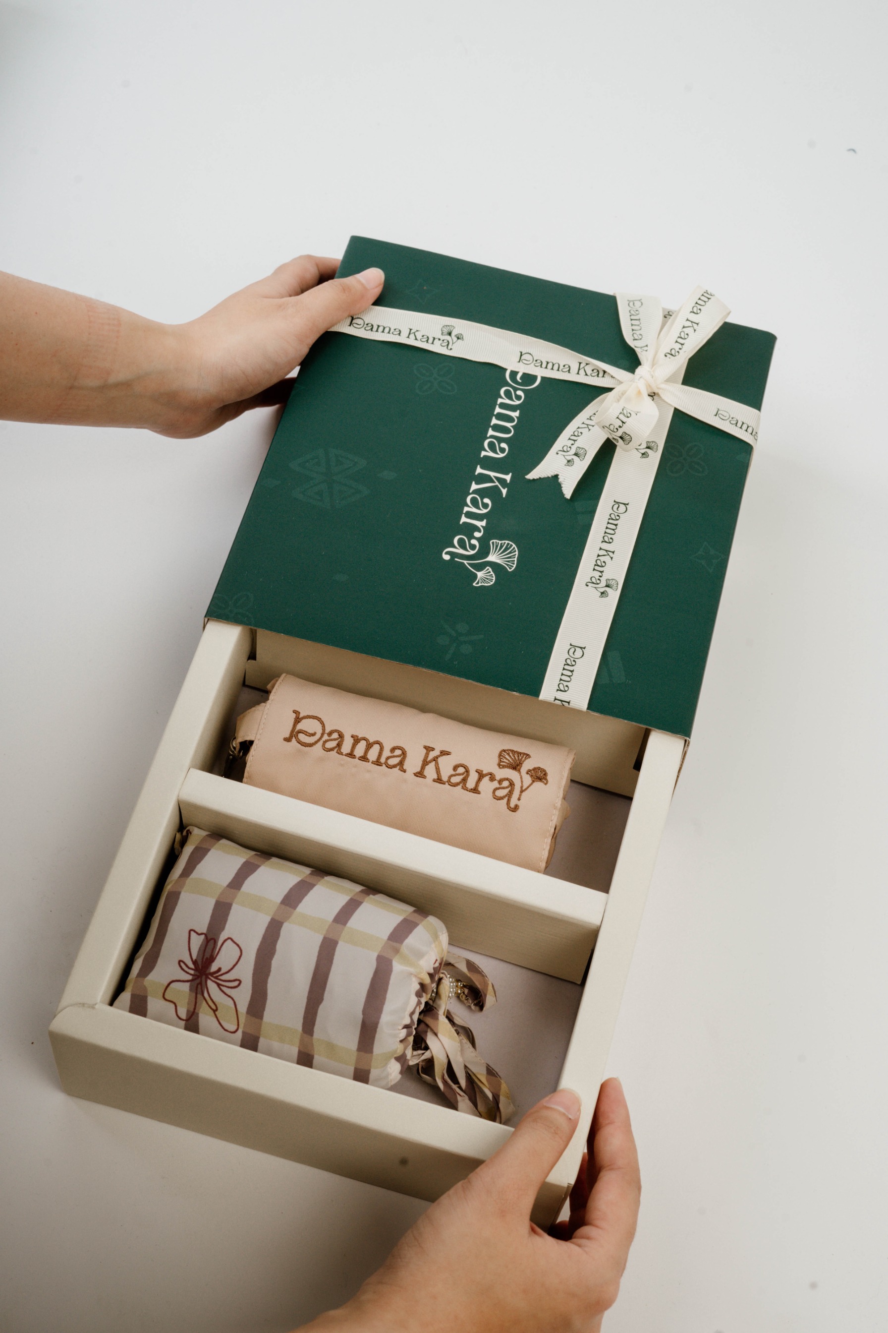 Dama Kara Exclusive Gift Box