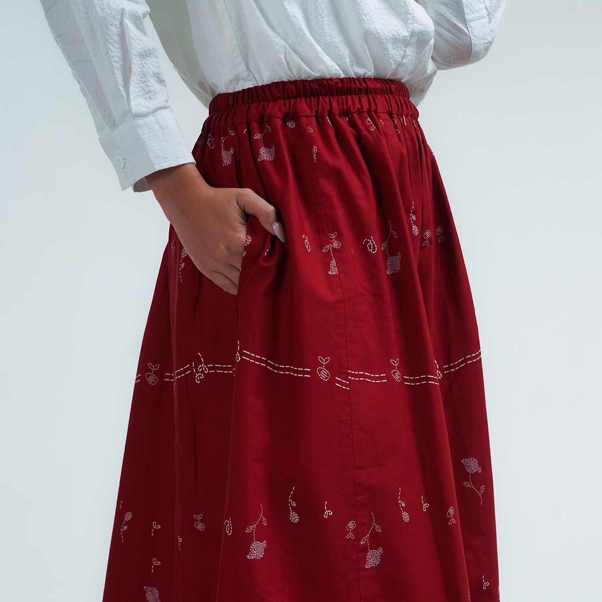 Dama Kara Kembali Panel Skirt