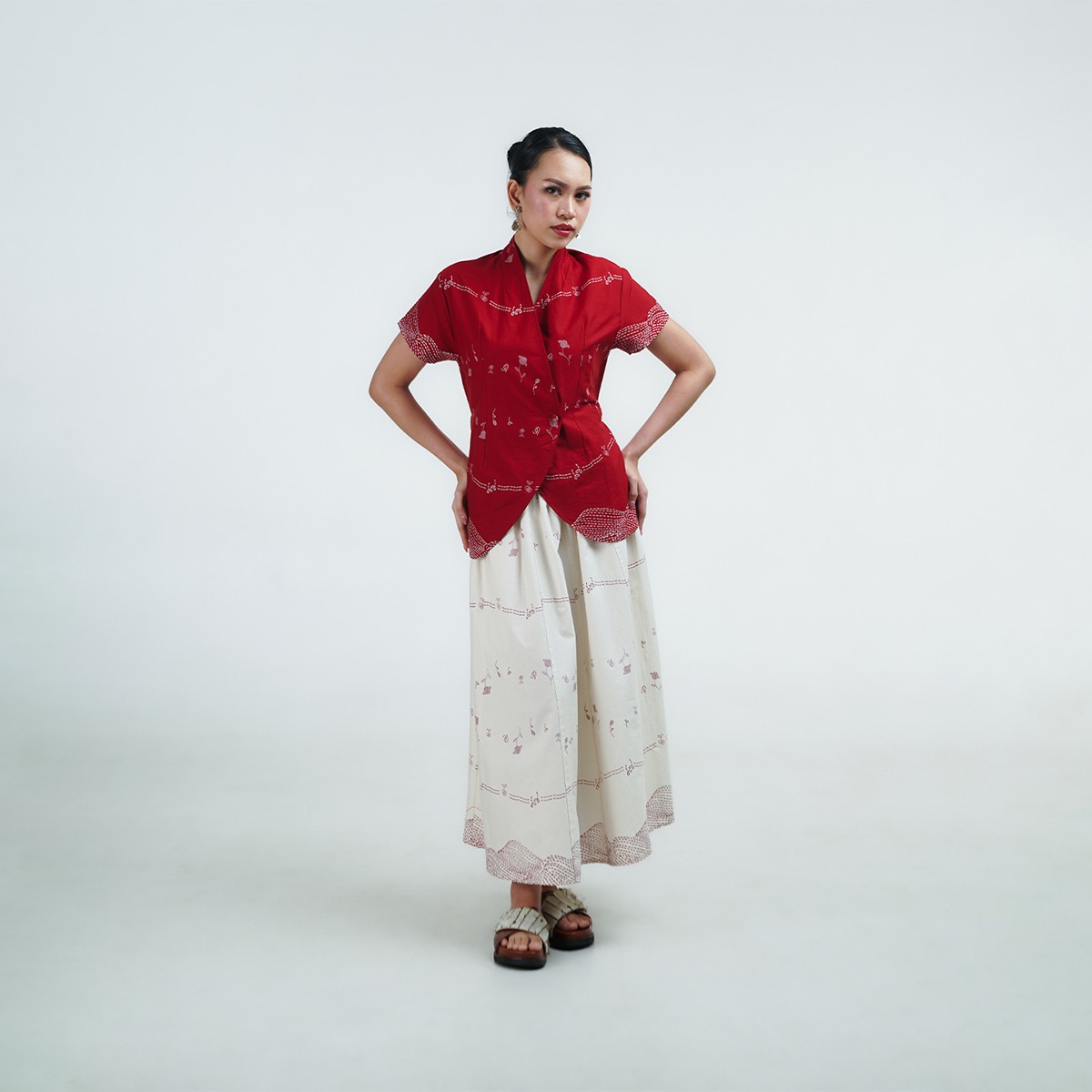 Dama Kara Kembali Blouse Shortsleeve
