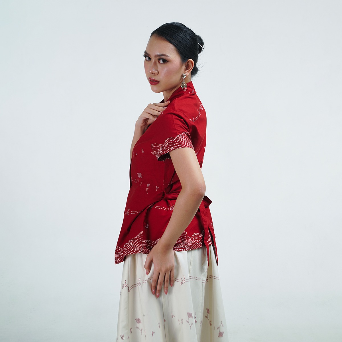 Dama Kara Kembali Blouse Shortsleeve