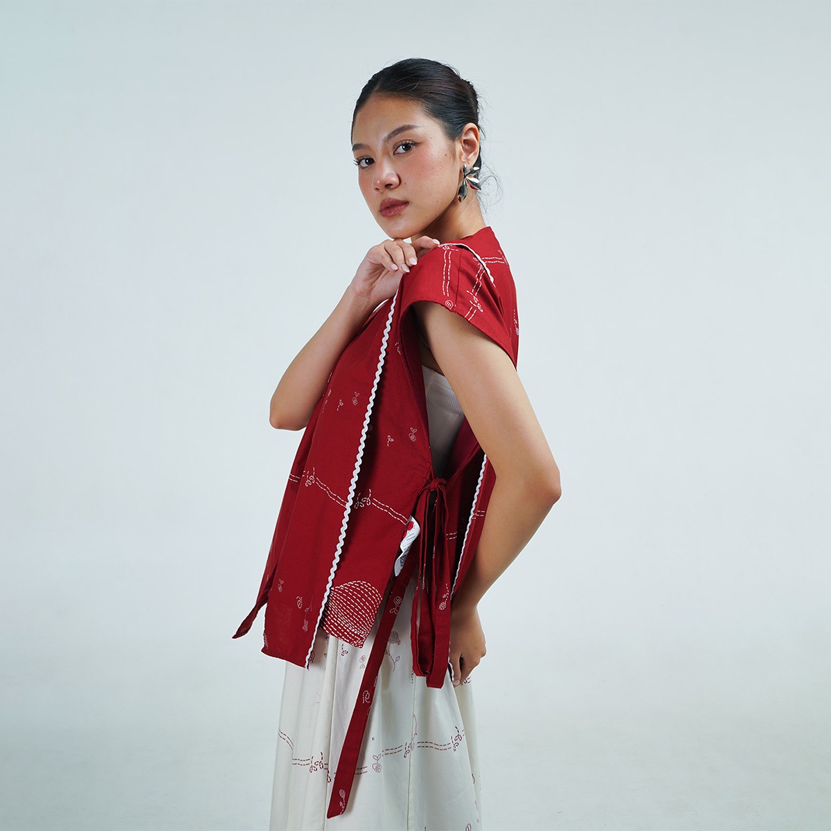 Dama Kara Kembali Vest Red
