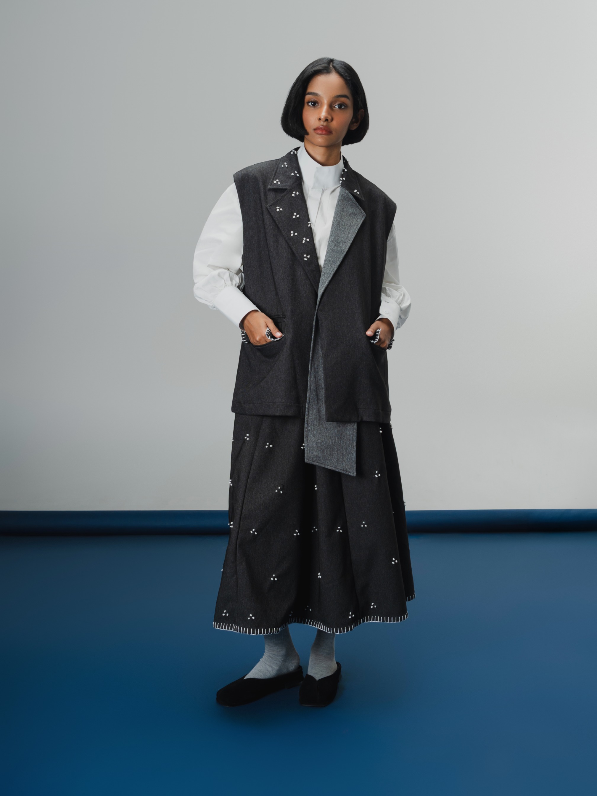 Dama Kara Rintik Overlay Blazer