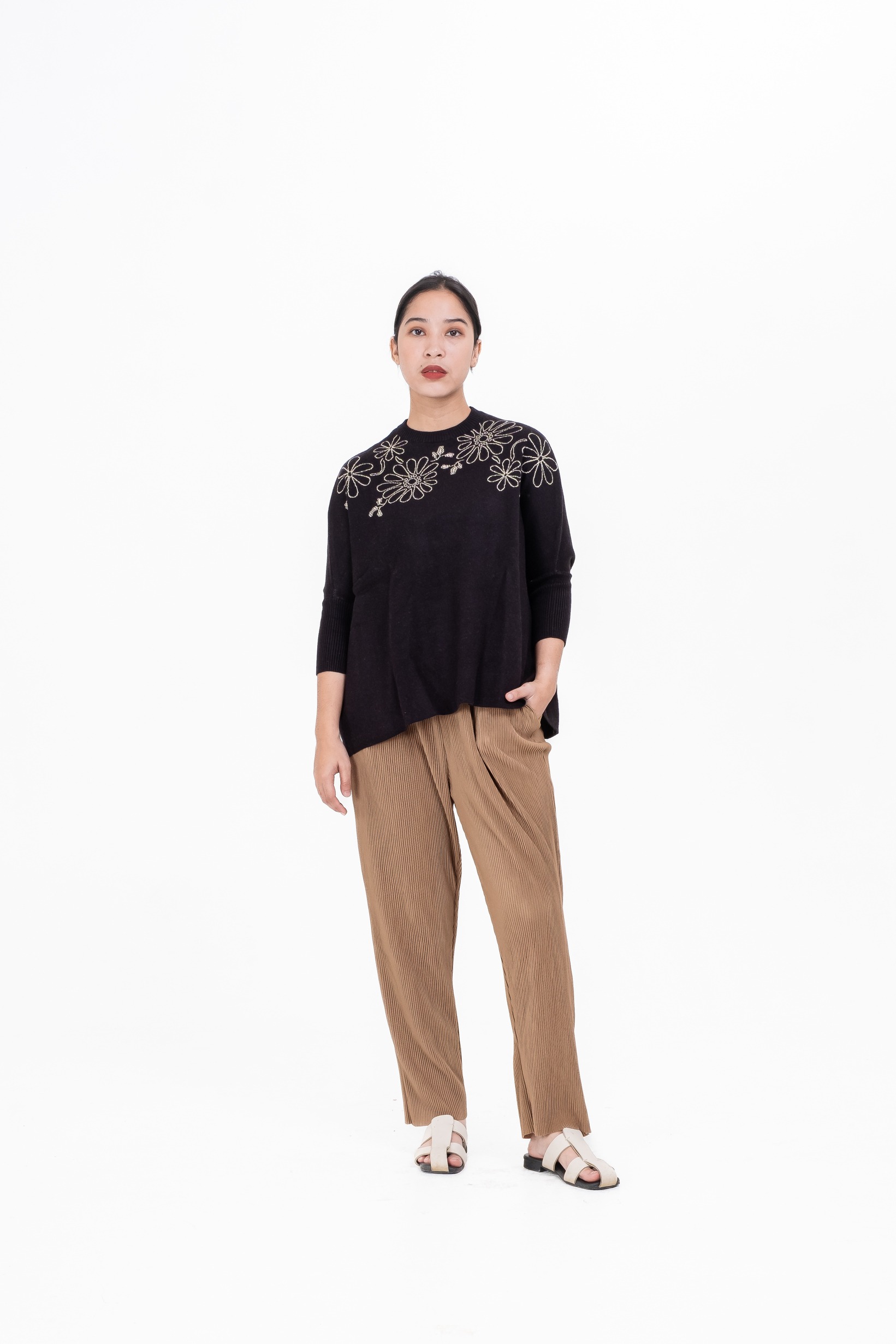 Dama Kara Suar Sweater Rajut