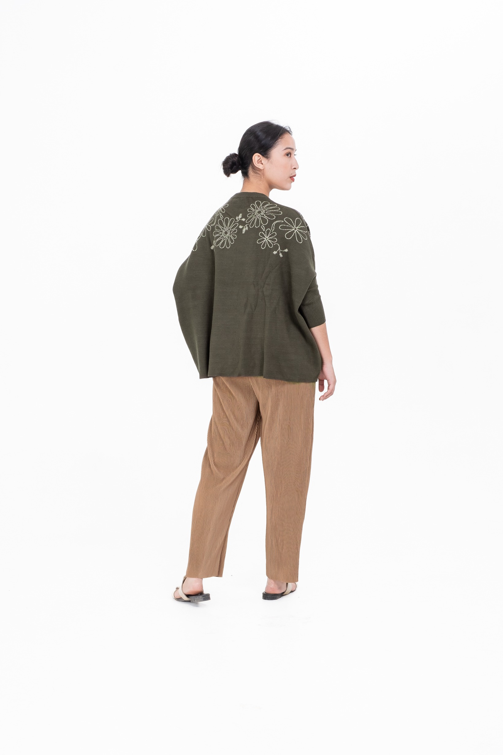 Dama Kara Suar Sweater Rajut