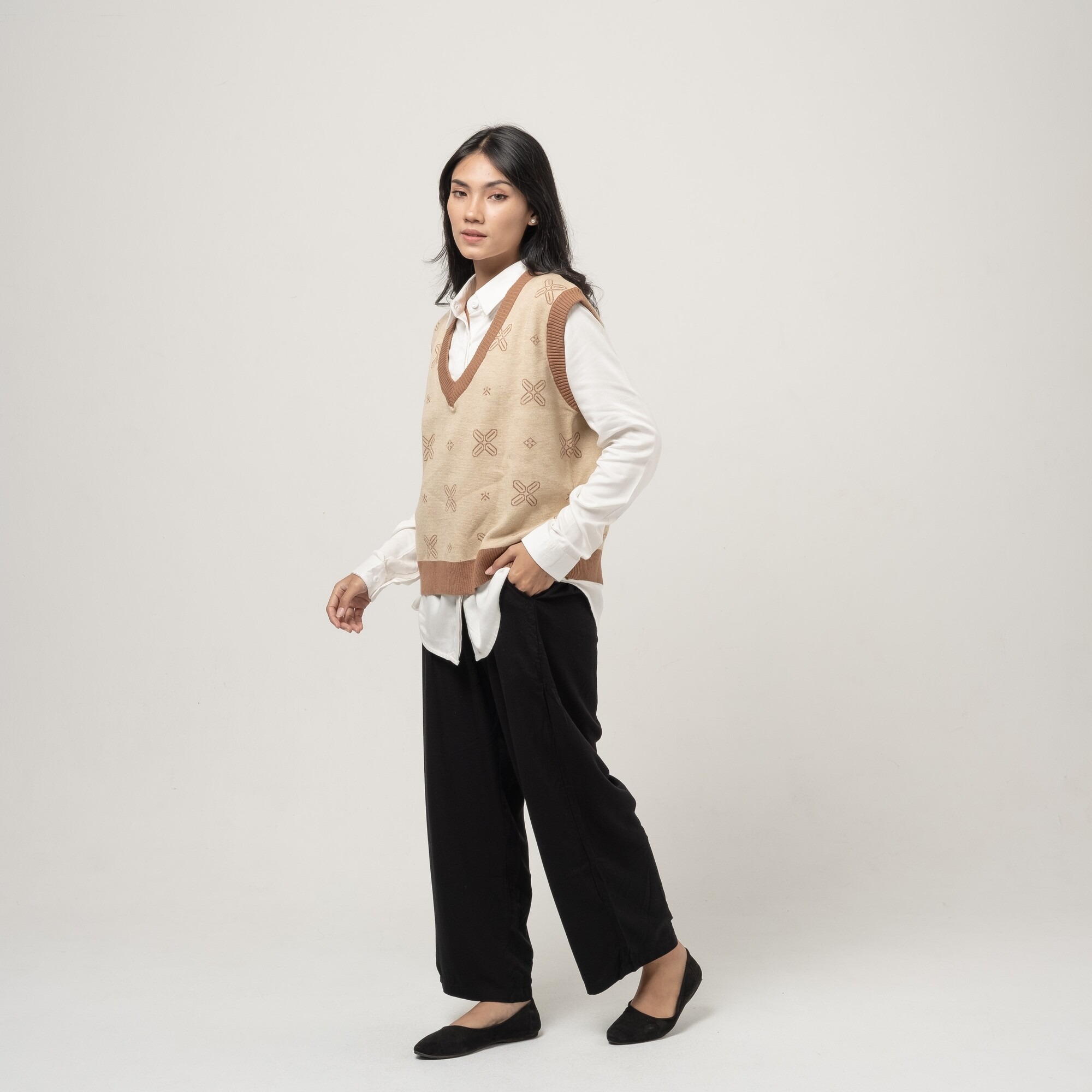 Dama Kara Hapsari Vest Rajut