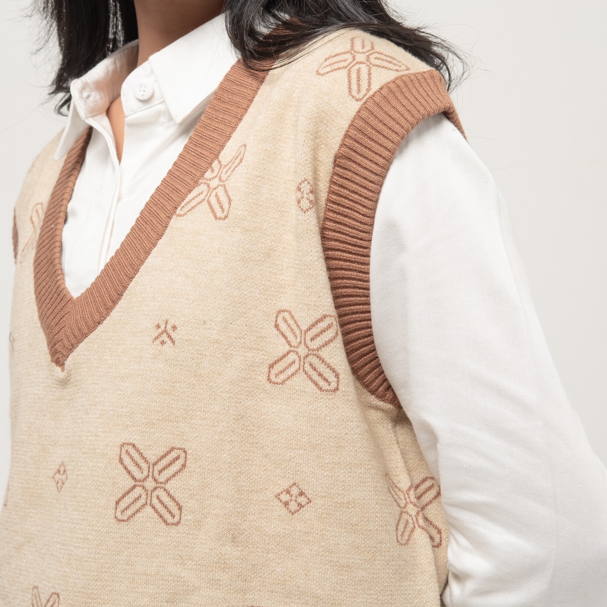 Dama Kara Hapsari Vest Rajut