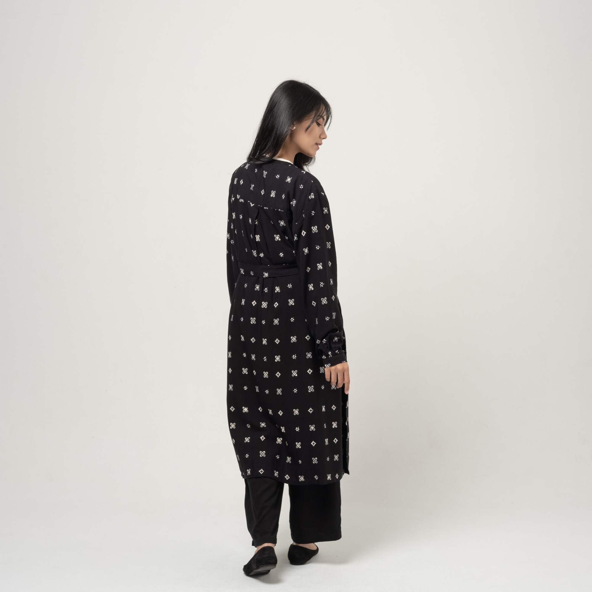Dama Kara Hapsari Longsleeve